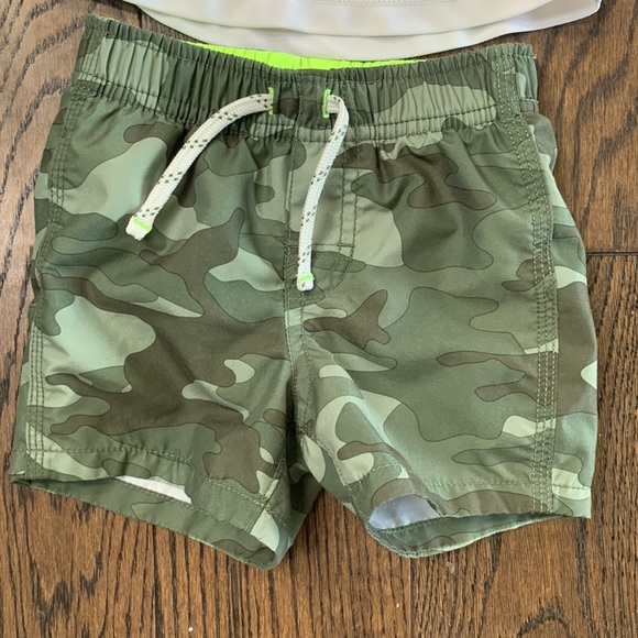 BABY GAP Infant Boys Bathing Suit Set, UPF 60+, 6-12 Months - Picture 4 of 7